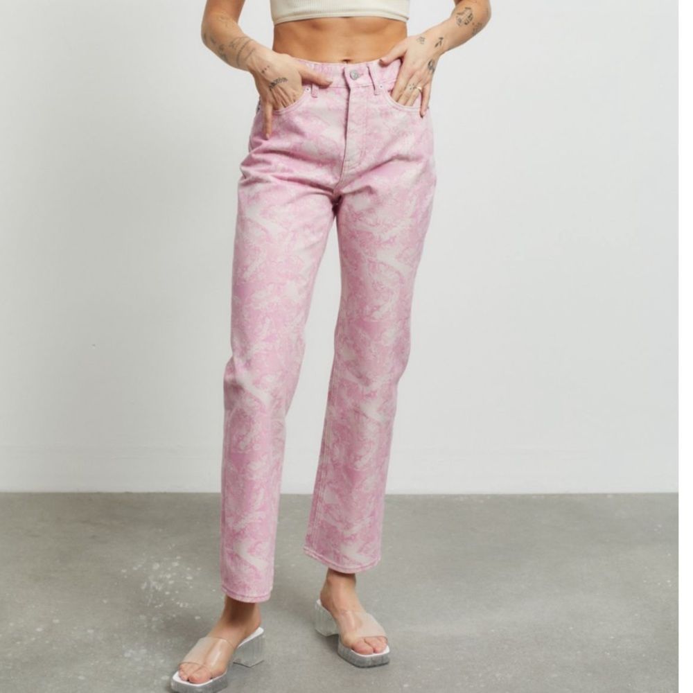 🌿NWT•UO•BDG•Cowboy Jeans•Pink Print•Size 29•